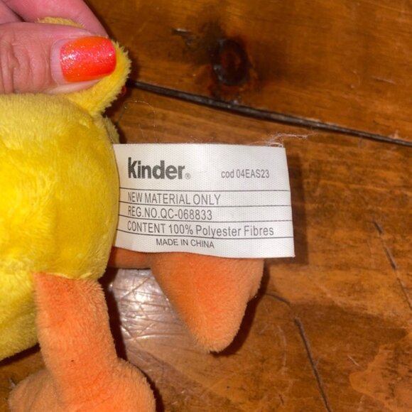 Ferrero Kinder Surprise Easter Chick - Picture 3 of 6